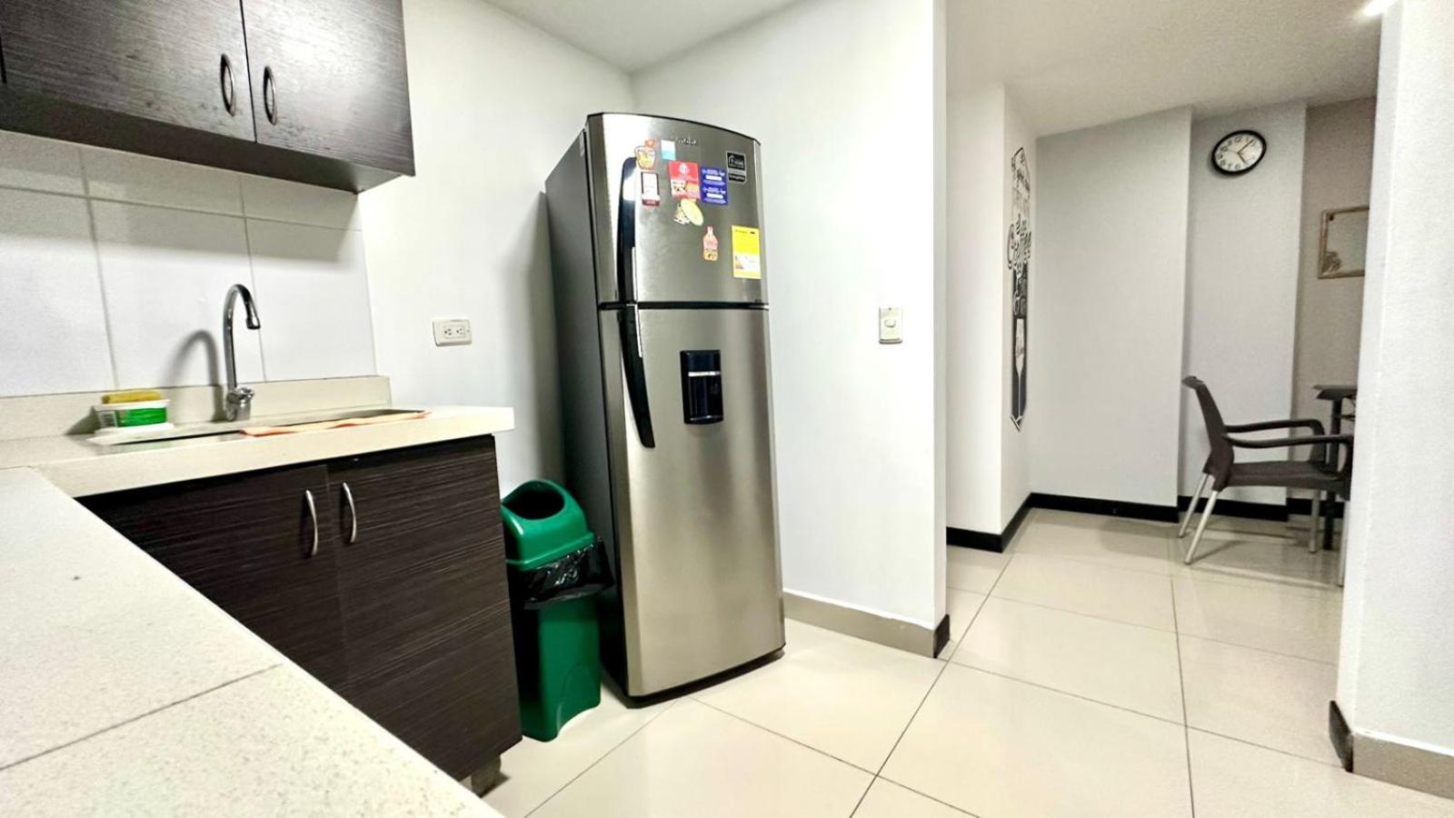Apto Moderno En Laureles Медельин Экстерьер фото